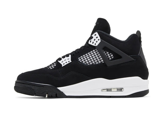 Jordan 4 Retro
White Thunder