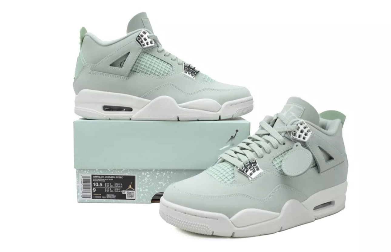 WOMEN'S AIR JORDAN RETRO 4 CASUAL